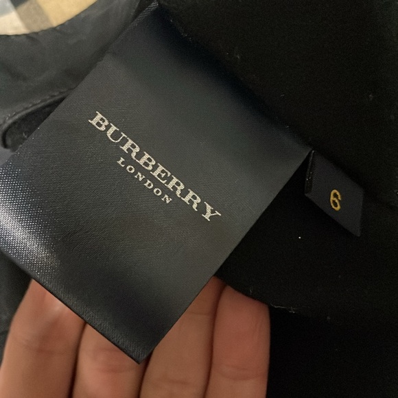 Burberry wear 2 ways - winterized wool camel hair insert and waterproof outer - Picture 10 of 16